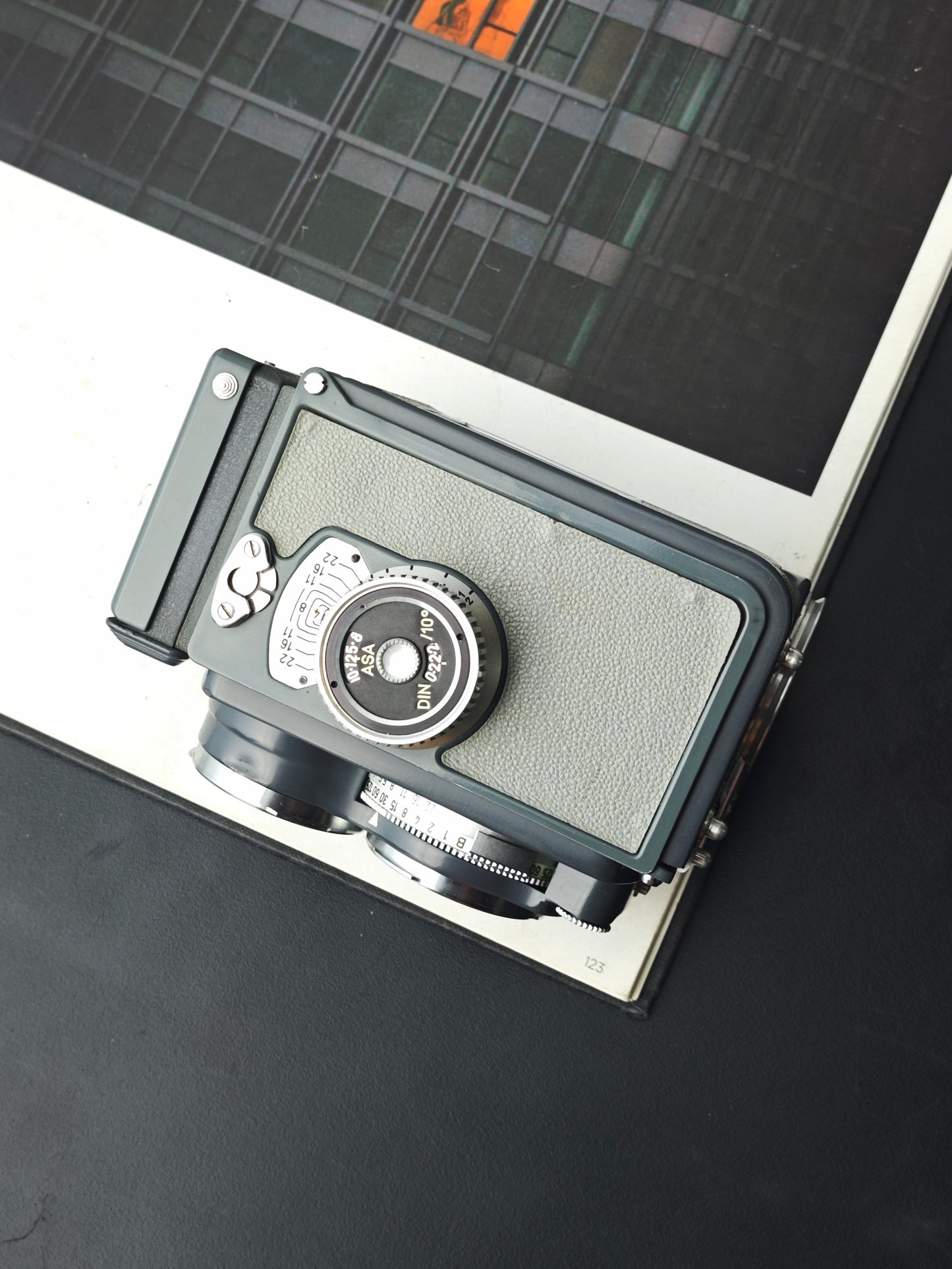 Rolleiflex 4x4 Grey Baby (Film 127)