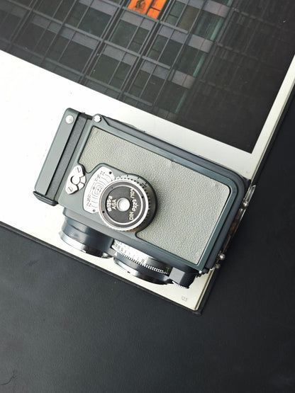 Rolleiflex 4x4 Grey Baby (Film 127)