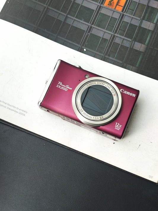 Used Canon PowerShot SX200 IS Digital Camera [No charger] (สำเนา)