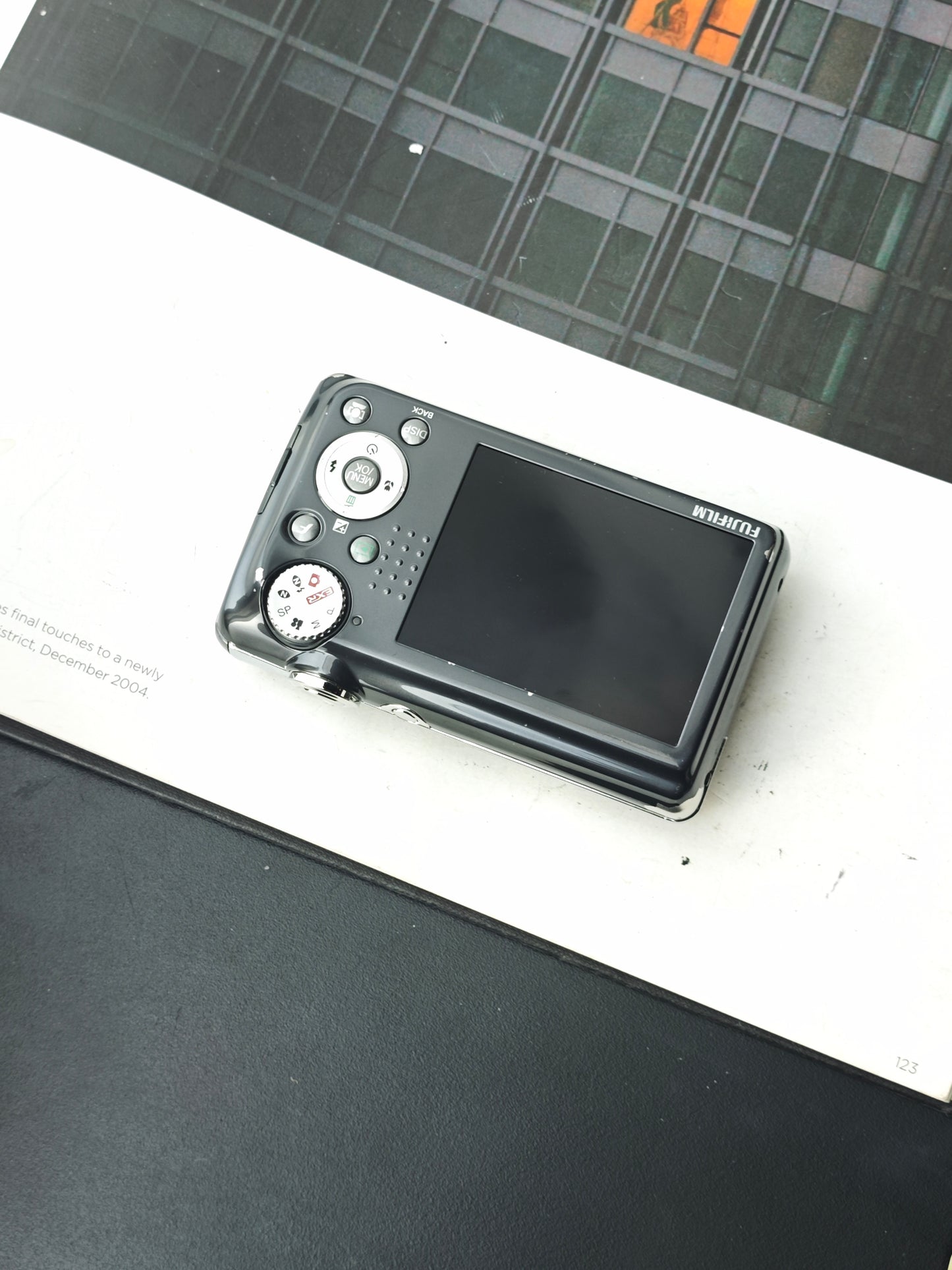 Used Fujifilm FinePix F70 EXR black Digital Camera [No charger] #9C069614
