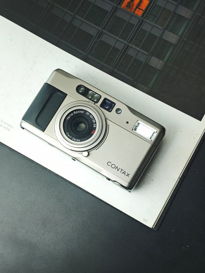*READ* Contax TVS with Data Back
