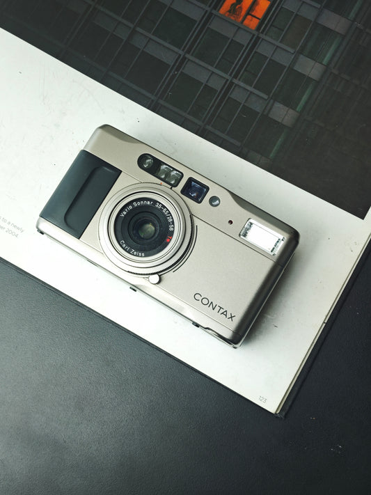 *READ* Contax TVS with Data Back
