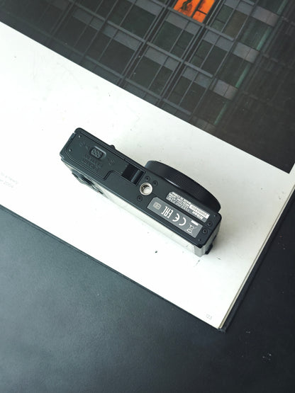 Used Nikon Coolpix P340 Digital Camera [No charger]