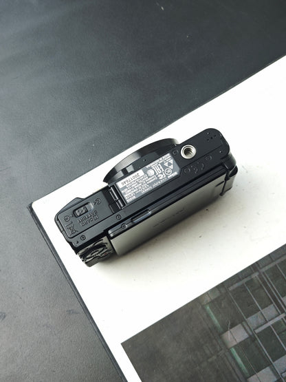 Used Nikon Coolpix S9900 black Digital Camera [No charger]