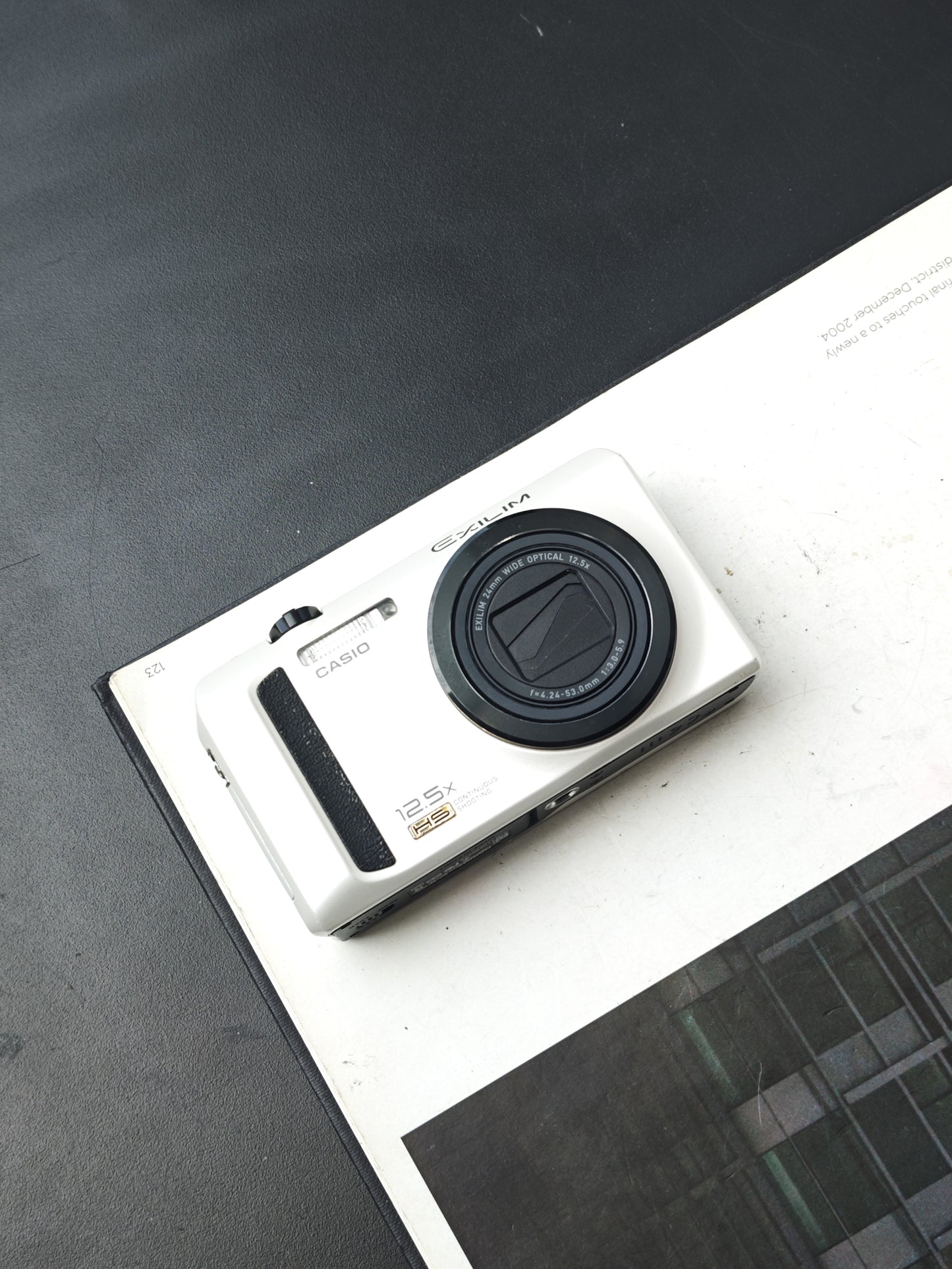 Used Casio EXILIM EX-ZR100 Digital Camera [No charger]