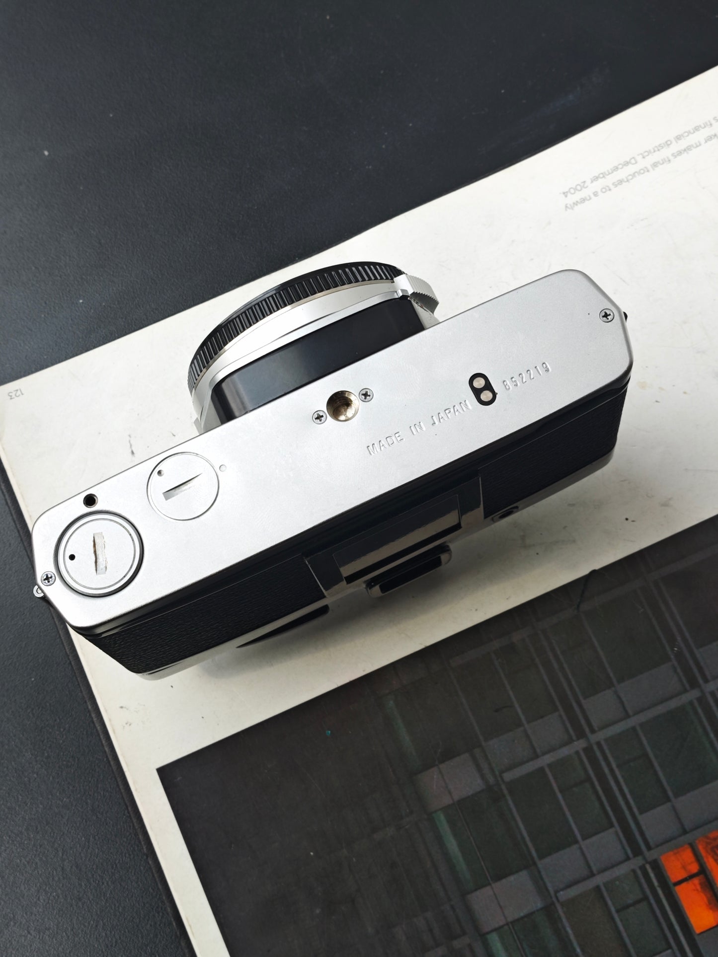 Olympus OM-2n silver body