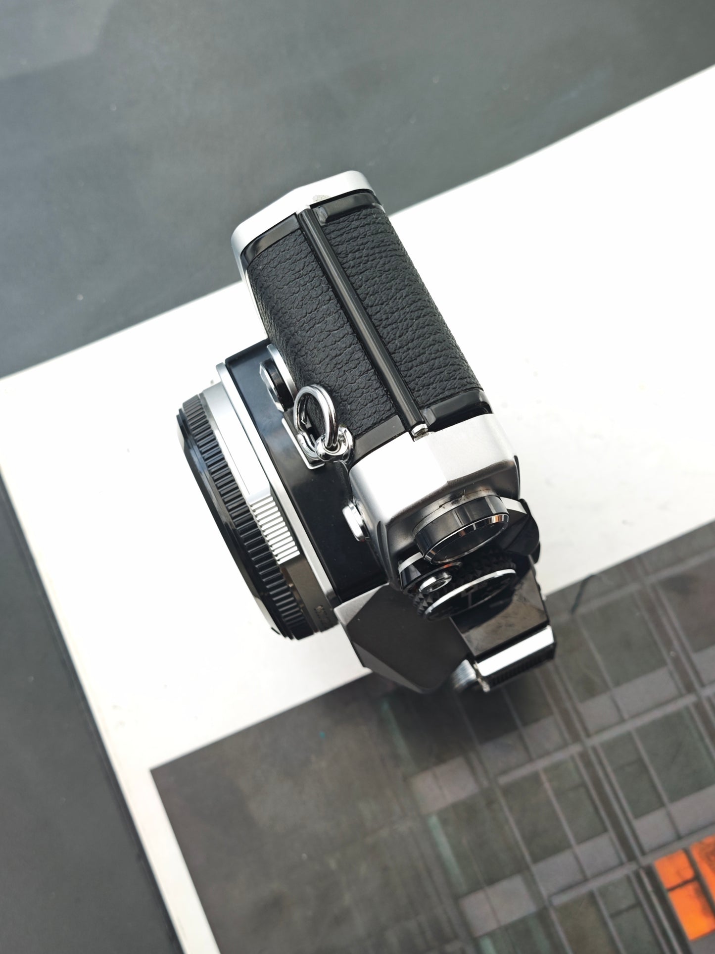 Olympus OM-2n silver body