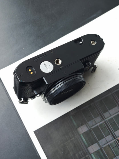 Nikon EM body