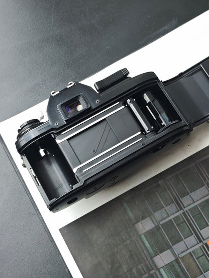 Nikon EM body