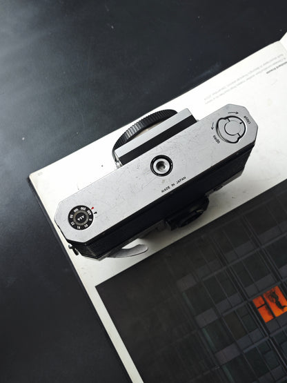 *READ* Nikon F Photomic body (Early model)