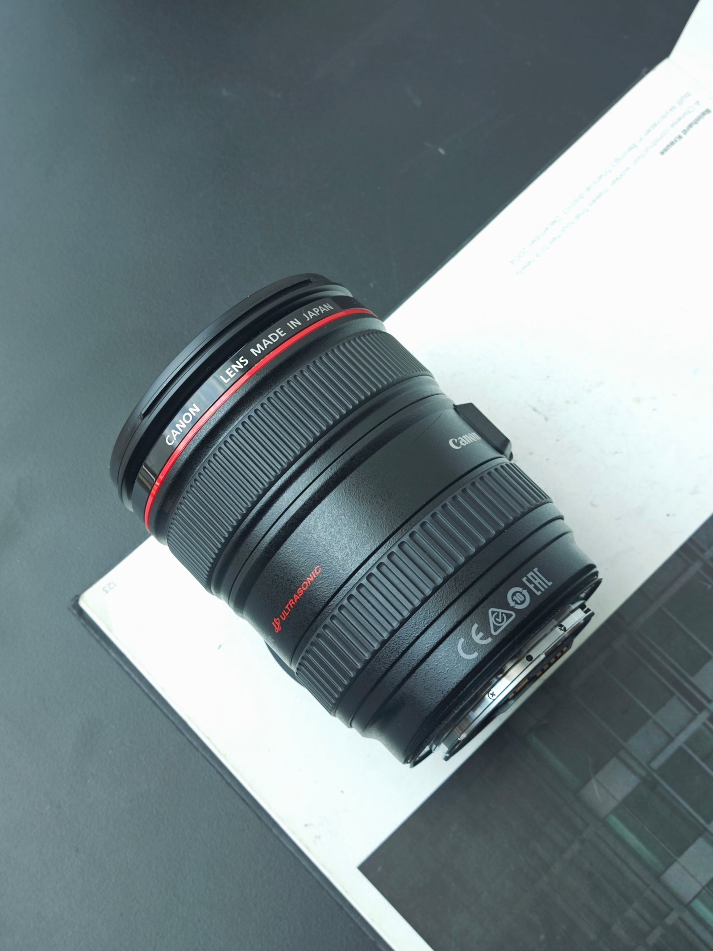 Canon Zoom Lens EF 24-105mm F4 L IS USM #6586001
