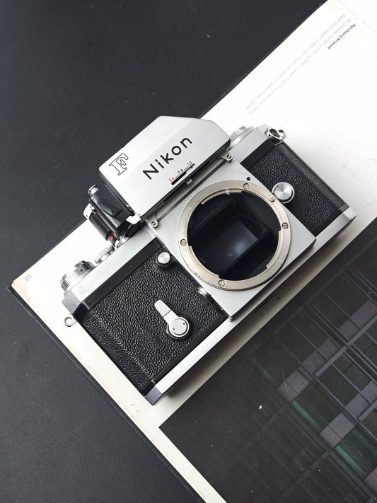 Nikon F Photomic body