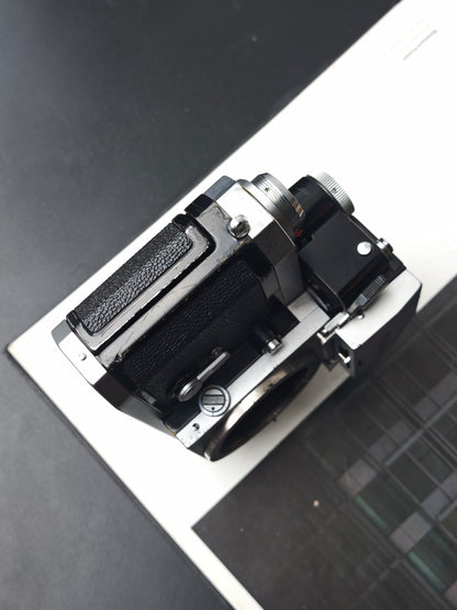Nikon F Photomic body