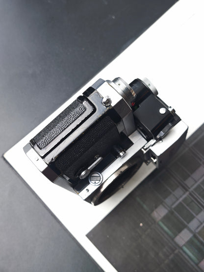 Nikon F Photomic body