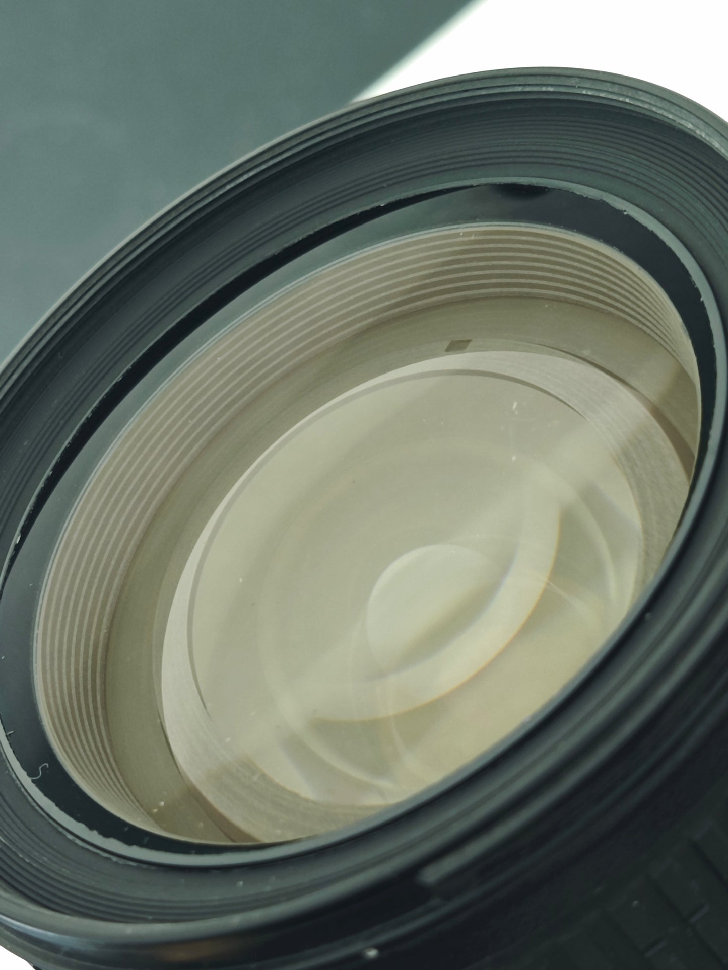 Nikon AF-S Nikkor 24-120mm F3.5-5.6 G ED VR