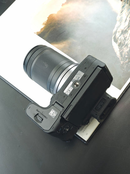 Used Canon EOS R10 with RF-S 18-150mm F3.5-6.3 IS STM Kit [with box] Shutter Count <1000