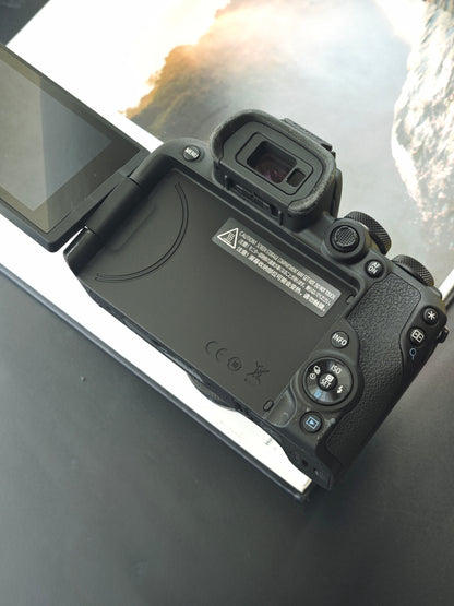 Used Canon EOS R10 with RF-S 18-150mm F3.5-6.3 IS STM Kit [with box] Shutter Count <1000