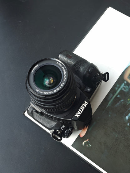 Used Pentax K-7 with SMC Pentax-DA 18-55mm F3.5-5.6 AL Digital Camera [No charger]