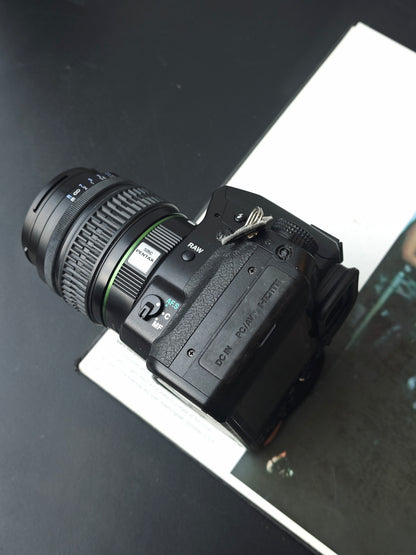 Used Pentax K-7 with SMC Pentax-DA 18-55mm F3.5-5.6 AL Digital Camera [No charger]