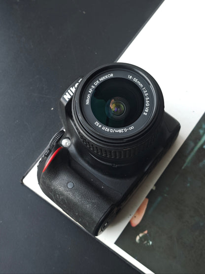 Used Nikon D5300 with Nikon DX VR AF-S Nikkor 18-55mm F3.5-5.6 G II [No charger]