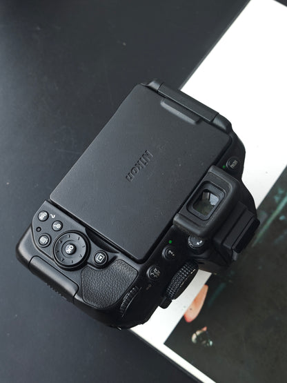 Used Nikon D5300 with Nikon DX VR AF-S Nikkor 18-55mm F3.5-5.6 G II [No charger]
