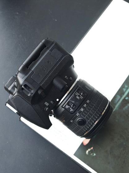 Used Nikon D5300 with Nikon DX VR AF-S Nikkor 18-55mm F3.5-5.6 G II [No charger]