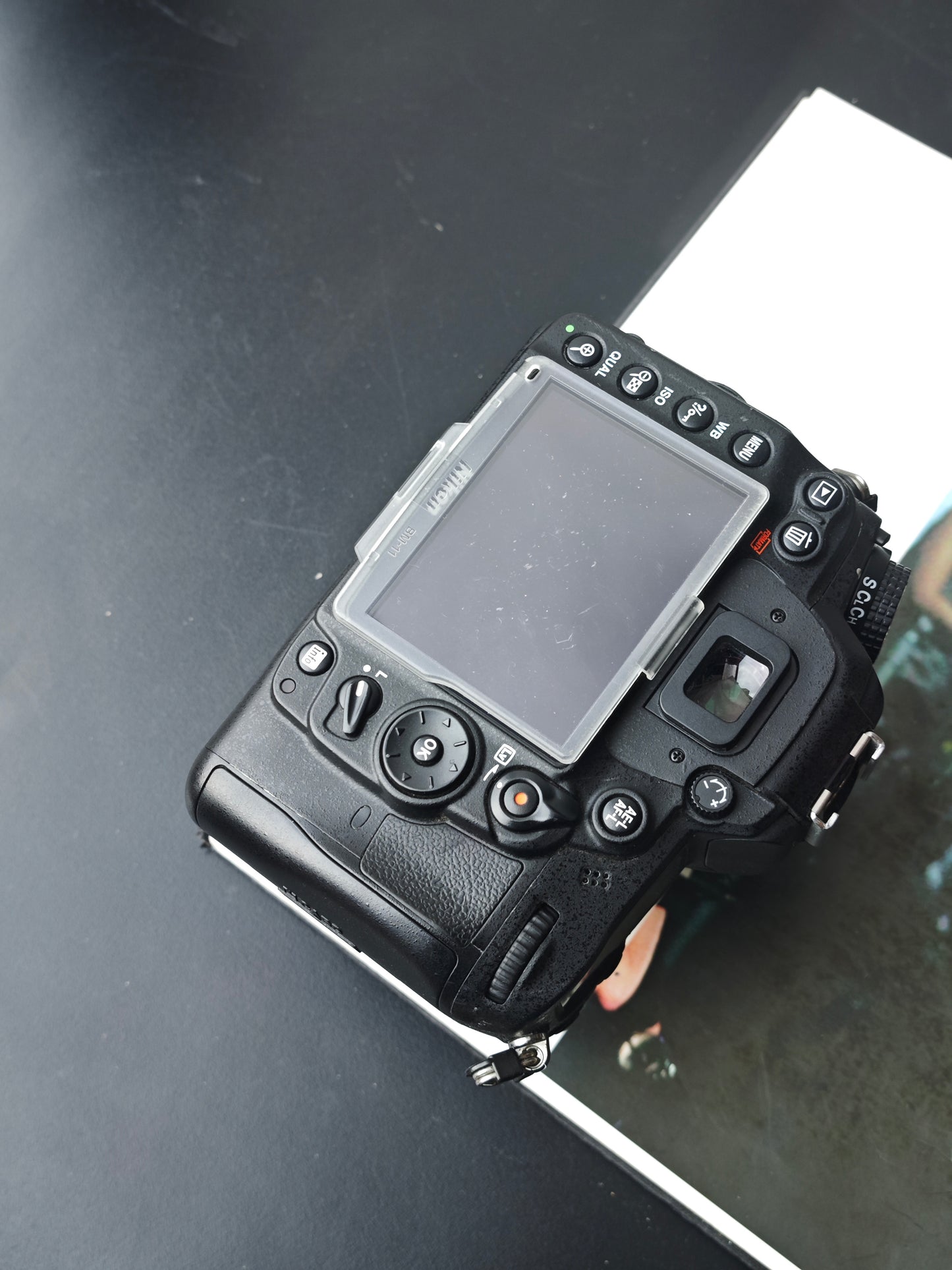 *READ* Used Nikon D7000 with Nikon AF-S Nikkor 50mm F1.8 G Digital Camera [No charger]