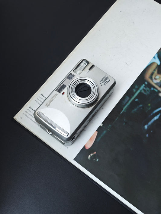 Kyocera Yashica Zoomate 110W
