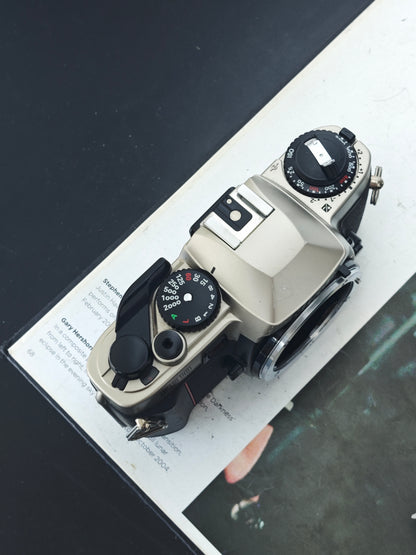Nikon FE10 body