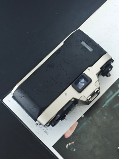 Nikon FE10 body