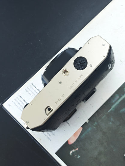 Nikon FE10 body