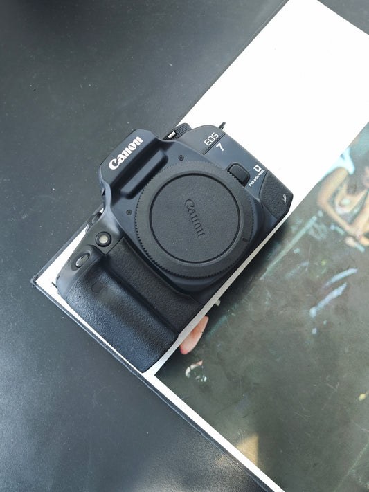 Canon EOS 7 body
