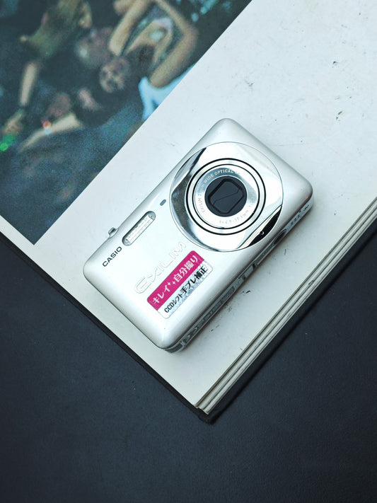 Used Casio EXILIM EX-Z800 silver Digital Camera [No charger]