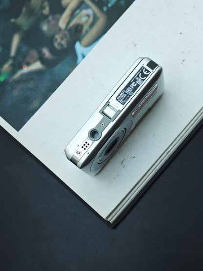Used Casio EXILIM EX-Z800 silver Digital Camera [No charger]