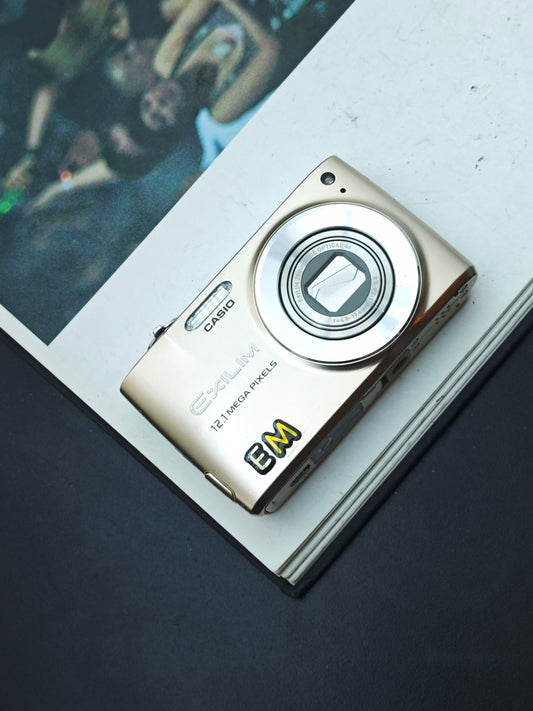 Used Casio EXILIM EX-Z400 gold Digital Camera [No charger]