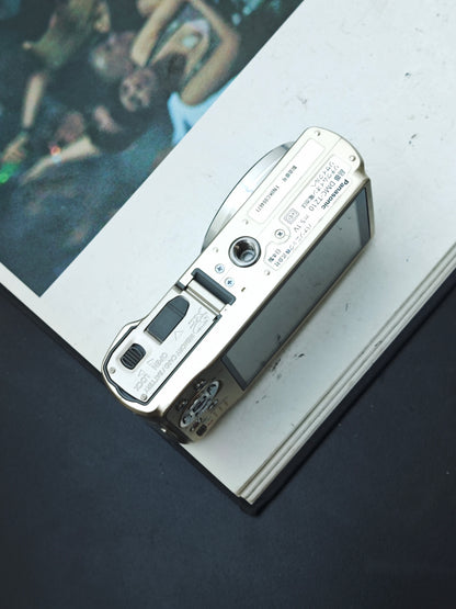 *READ* Used Panasonic Lumix DMC-TZ10 Digital Camera [JPN only, No charger]