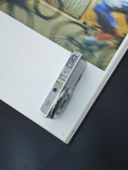 Used Casio EXILIM EX-Z31 white Digital Camera [No charger]