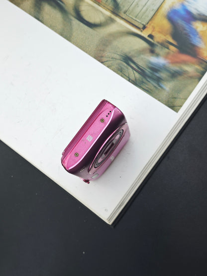 Used Nikon Coolpix S3700 pink Digital Camera [No charger]