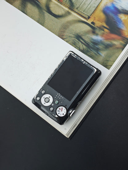 Used Fujifilm FinePix F70 EXR black Digital Camera [No charger] #9C070815