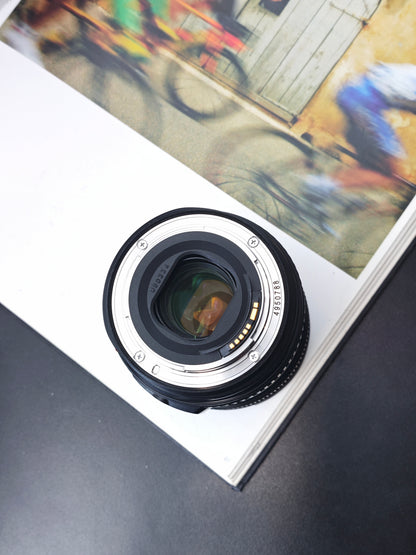 Canon Zoom Lens EF 24-105mm F4 L IS USM #4950788