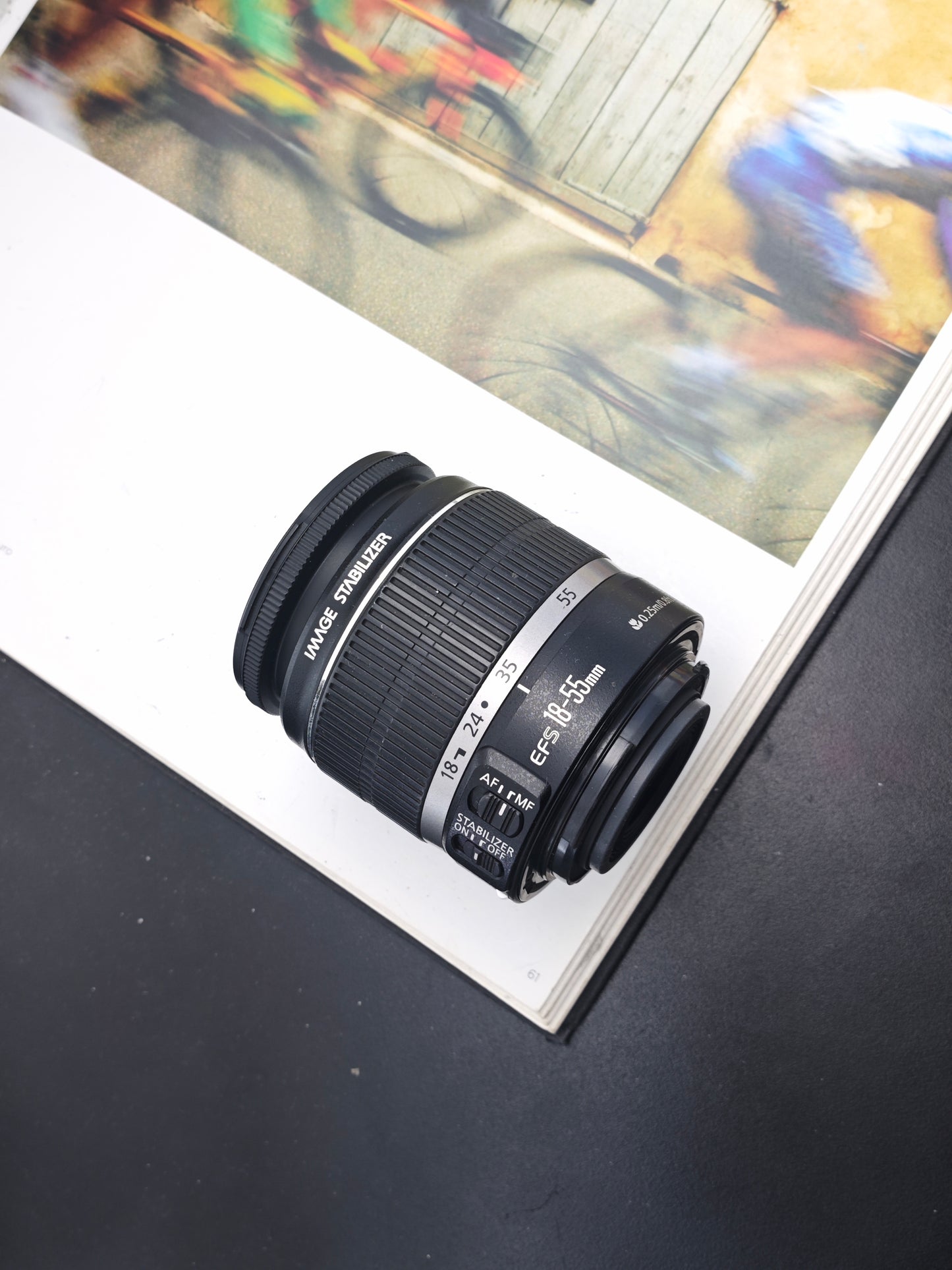 Canon Zoom Lens EF-S 18-55mm F3.5-5.6 IS