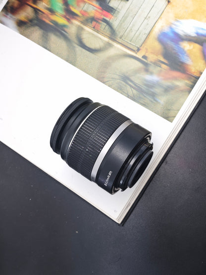 Canon Zoom Lens EF-S 18-55mm F3.5-5.6 IS