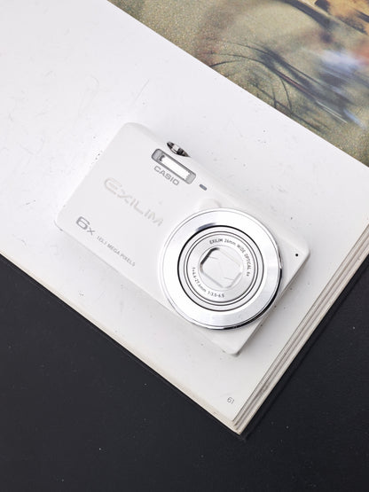 Used Casio EXILIM EX-ZS25 white Digital Camera #11013102A