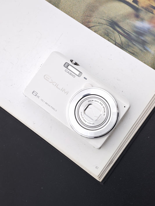Used Casio EXILIM EX-ZS25 white Digital Camera #11013102A