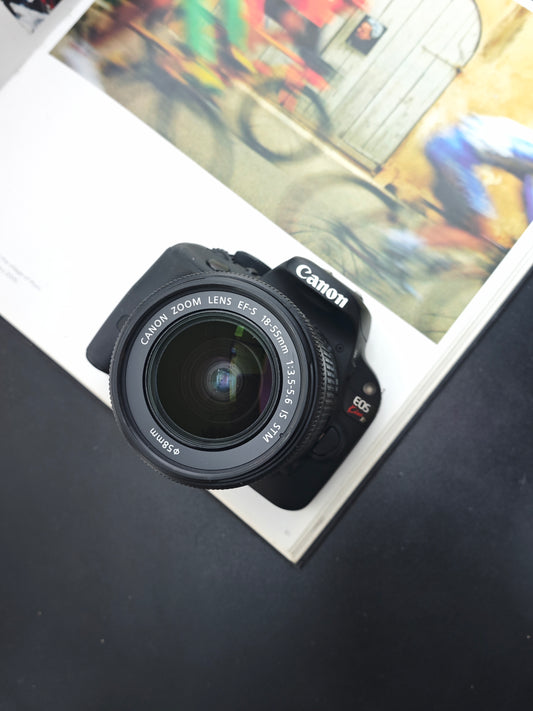 Used Canon EOS Kiss X7 with Canon Lens EF-S 18-55mm F3.5-5.6 IS STM [with box]