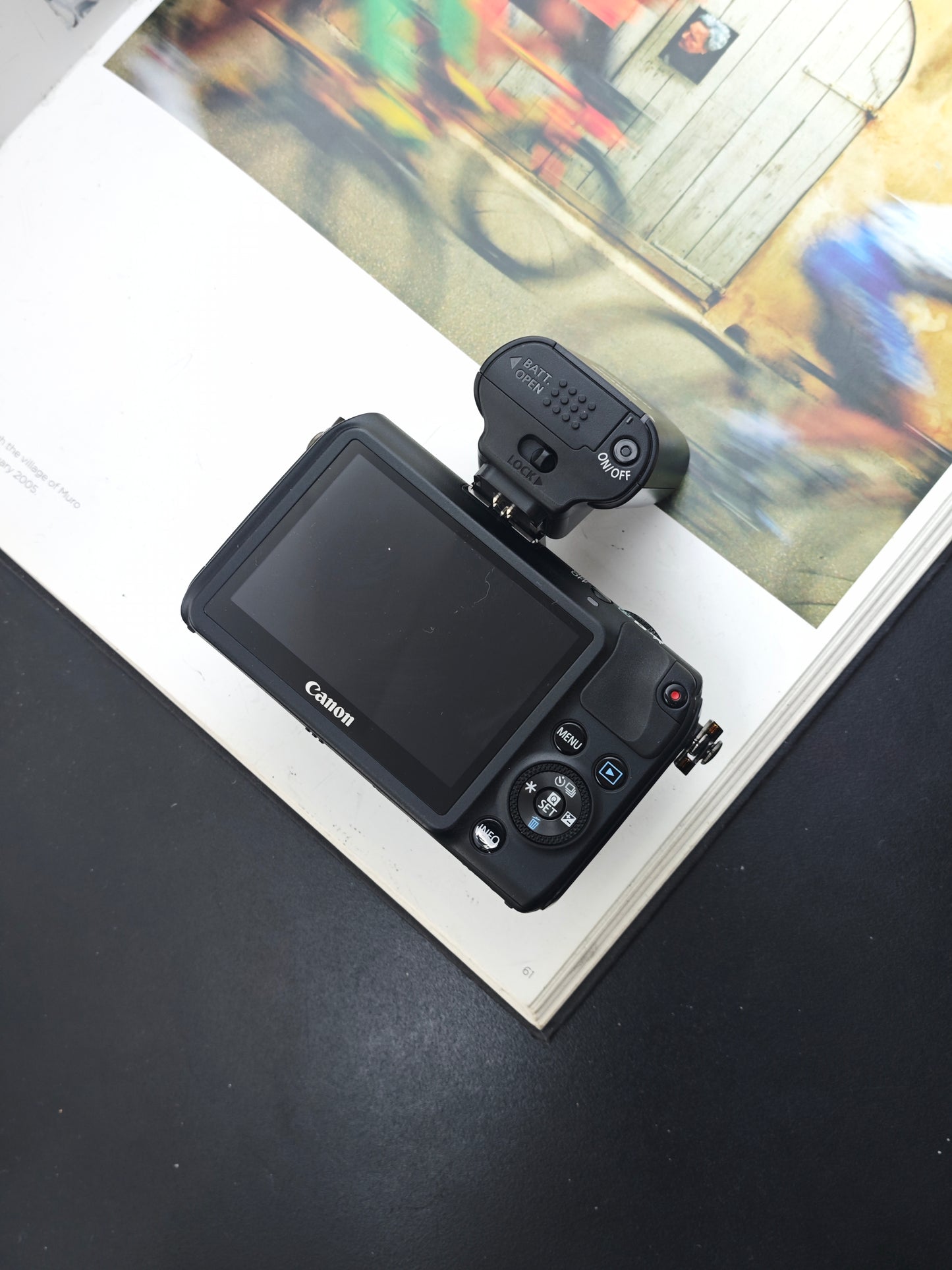 Used Canon EOS M with EF-M 22mm F2 STM and EF-M 18-55mm F3.5-5.6 IS STM (+Canon Speedlite 90EX)
