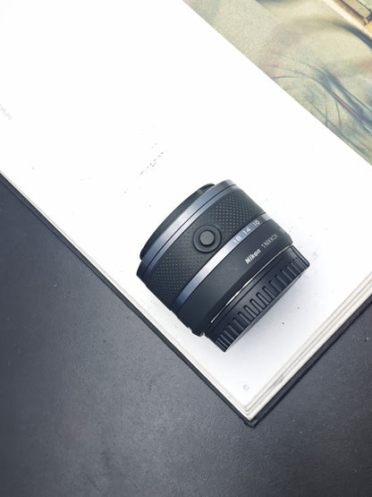 Used Nikon 1 V1 with 10mm F2.8 and 10-30mm F3.5-5.6 VR (+Speedlight SB-N5)