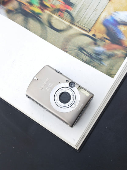 Used Canon IXY Digital 1000 Digital Camera [No charger]