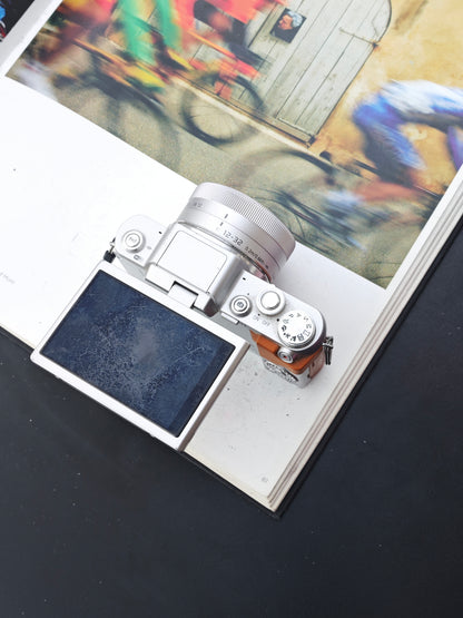 Used Panasonic Lumix DMC-GF7 with G Vario 12-32mm F3.5-5.6 [JPN only,No charger]