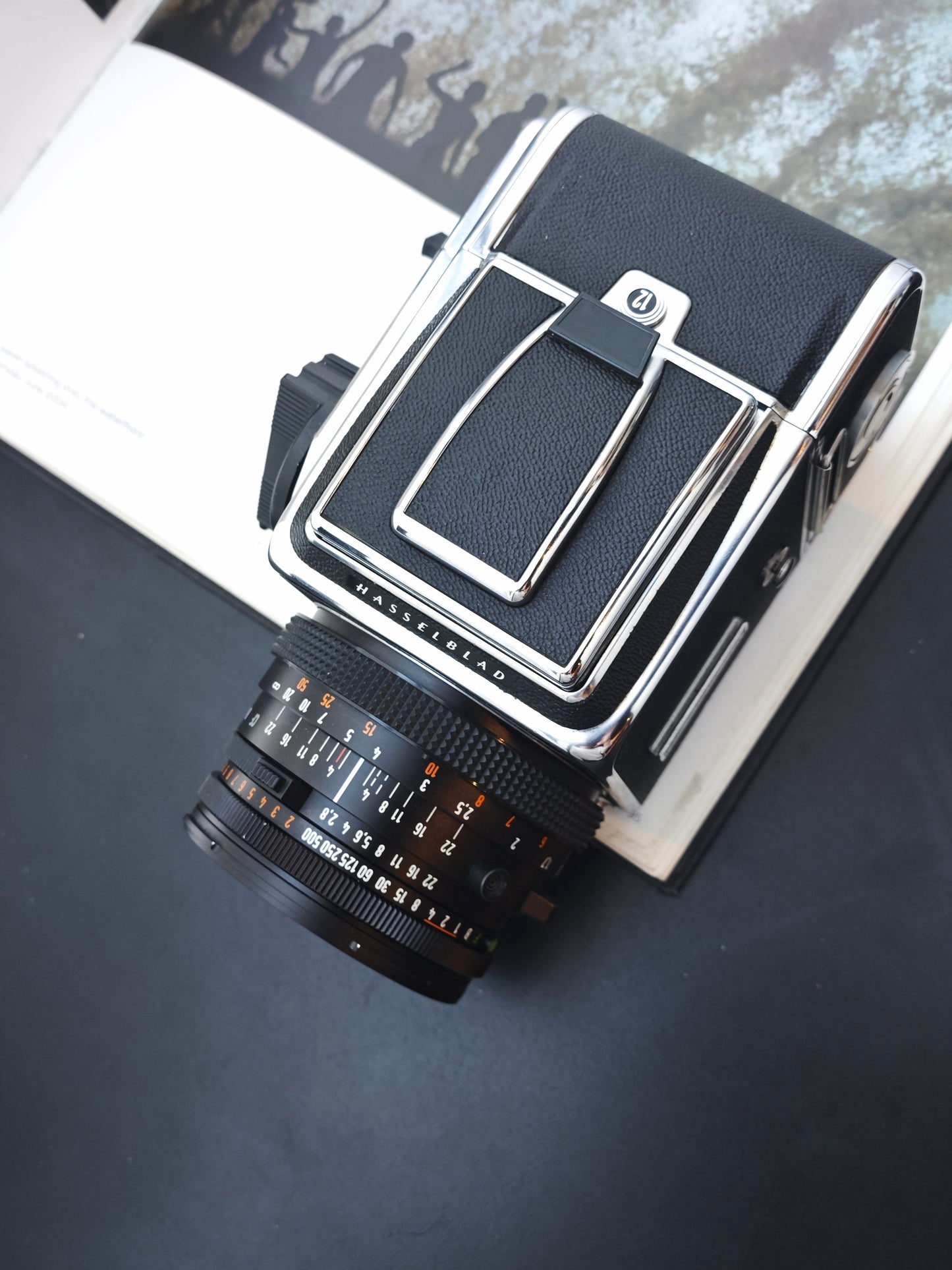 Hasselblad 500C/M with Carl Zeiss Planar 80mm F2.8 T* CF